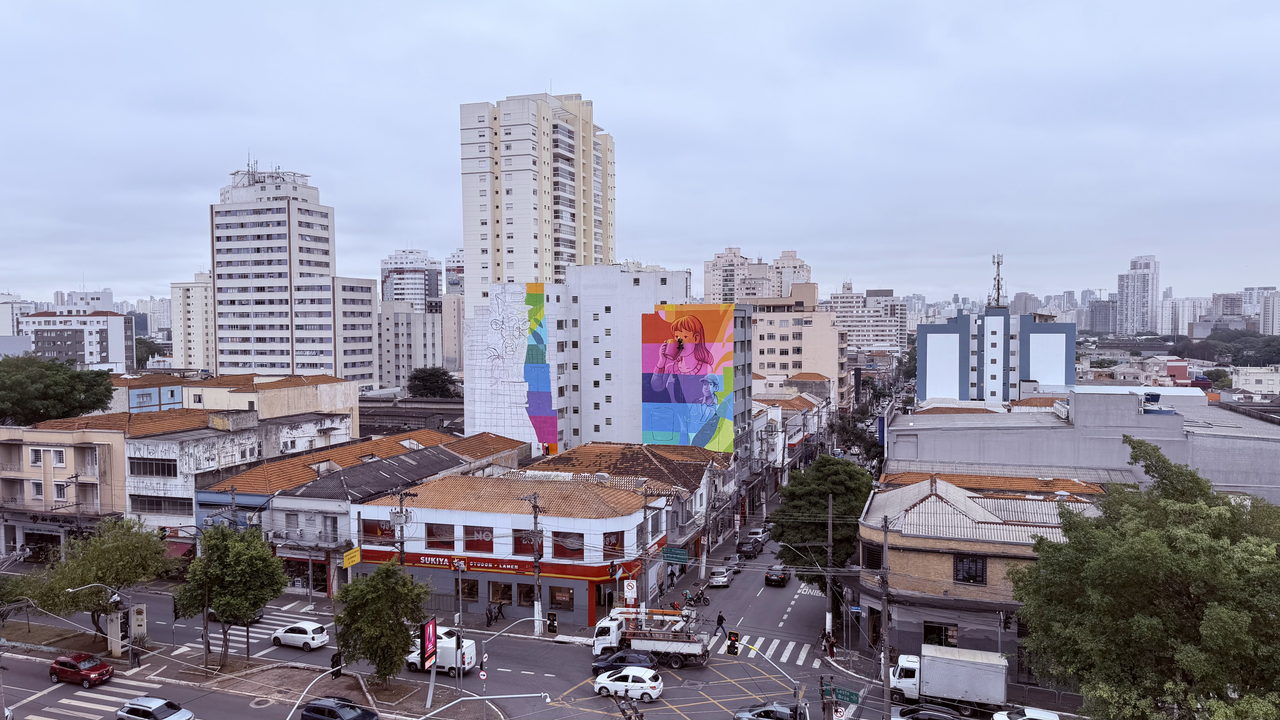 Mural da campanha na paisagem de São Paulo