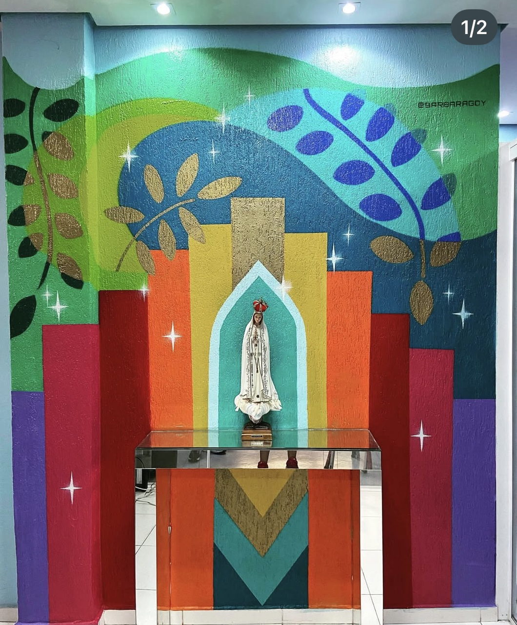 Oratory with a geometric mural and Our Lady of Fátima